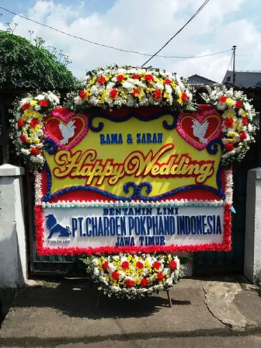 Karangan Bunga Pernikahan cipayung
